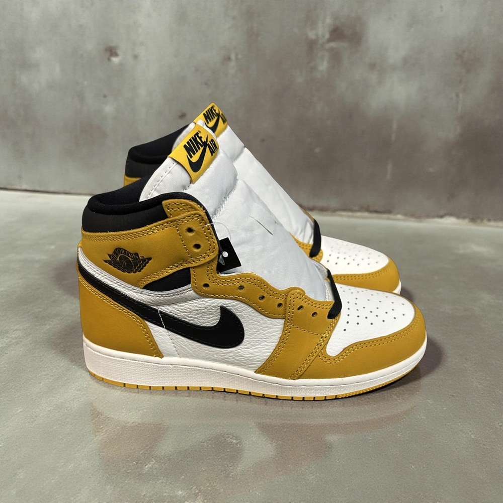 Air Jordan 1 Retro High OG GS Yellow Ochre Black Sail